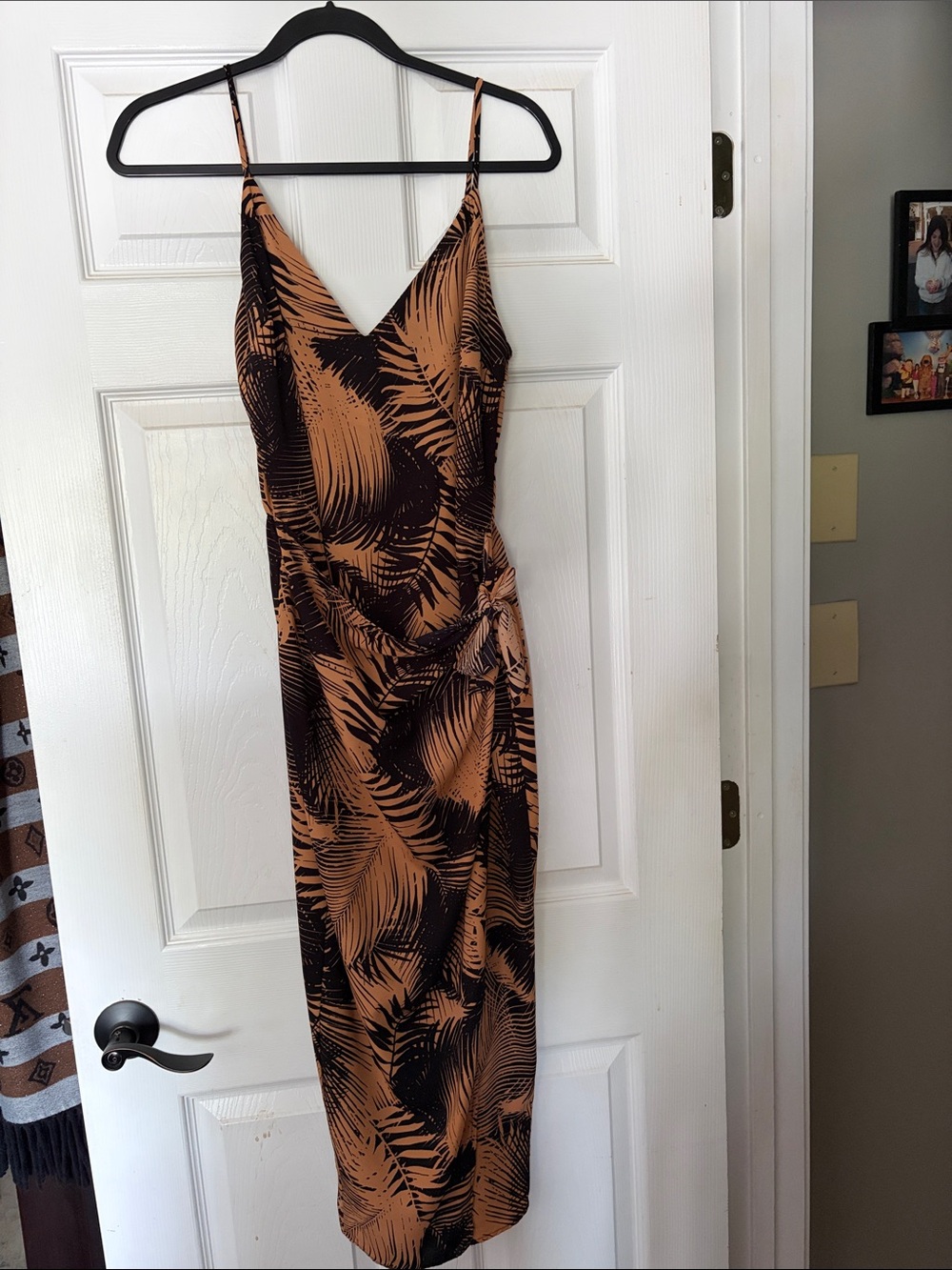 Palm-Print Spaghetti Strap Midi Dress in Tan and Black